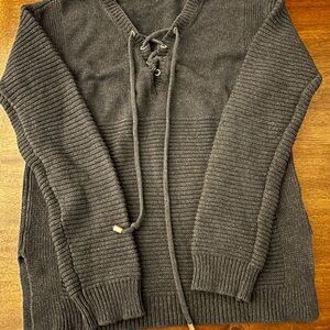 Romeo & Juliet Couture Dark Gray Knit Women’s Top size medium